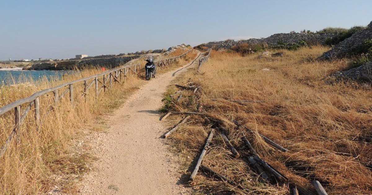 La costa crolla, a Bisceglie chiusa la pista ciclabile. Il Wwf: �Lo avevamo detto�